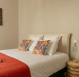 Nantes Centre Apartamento | Le Turenne - Appartement 5 étoiles - hypercentre - parking privé
