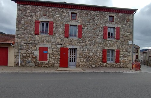 Saint-Antheme Casa | Le Val Danse - Maison de caractère de 1870 - Rénovée en 2020