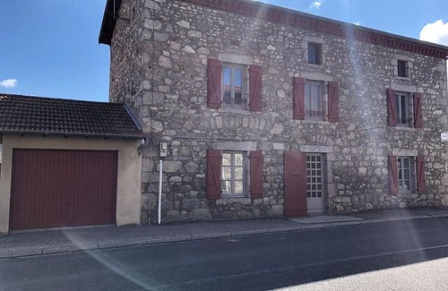 Saint-Antheme Casa | Le Val Danse - Maison de caractère de 1870 - Rénovée en 2020
