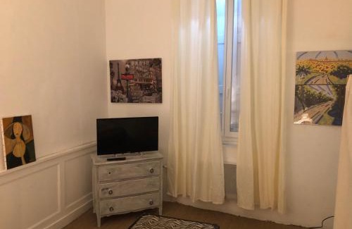 Aurillac Apartamento | Le Victor HUGO 1G et sa pizza offerte