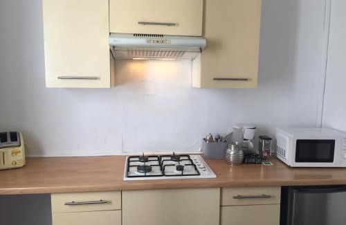 Aurillac Apartamento | Le Victor Hugo 2 D et sa pizza offerte