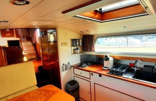 Rouen Alquiler De Eote | Le Zimon unusual accommodation - boat Rouen