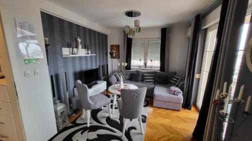 Cacak Apartamento | LEA-Lux Apartment