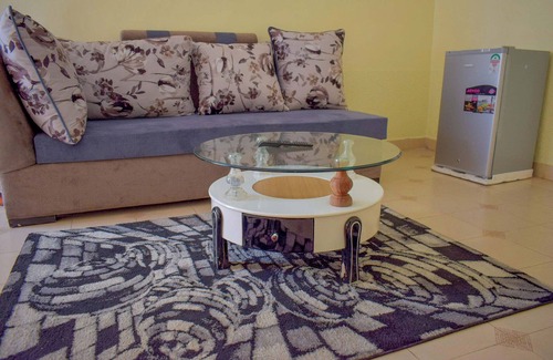 Nakuru Villa | Leafy Park Villa