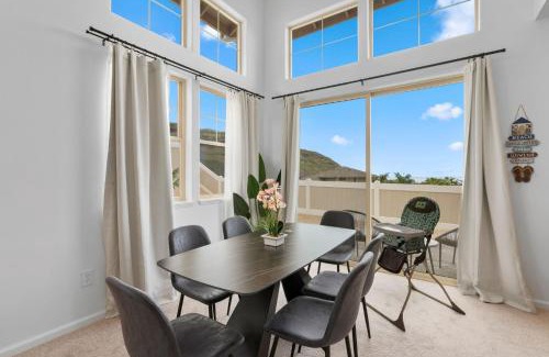 Makaha Valley Casa | Lealea by AvantStay Ocean Mountain Views