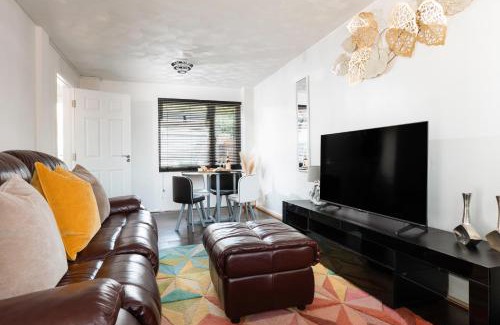 Southampton Casa | Leaside House by Grandeur Property