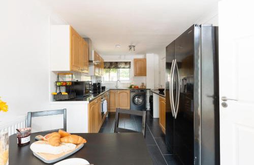 Southampton Casa | Leaside House by Grandeur Property