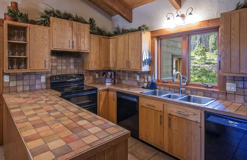 Timber Trail Casa | ¡Un refugio privado favorito durante décadas! SEMANA DE NAVIDAD DISPONIBLE !! DIC 15-27