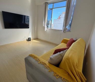Leblon Apartamento | Leblon, melhor localização, colado com a praia, melhores restaurantes e metrô