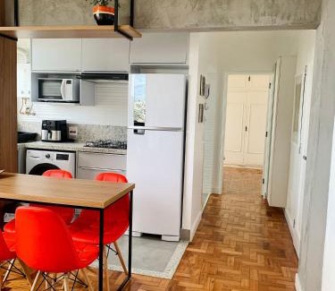 Leblon Apartamento | Leblon – Recém-reformado com vista Mar.