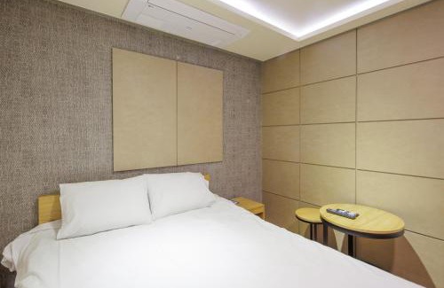 Beon 1-dong Hotel | LEBROWN Stay