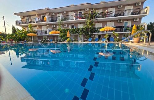 Agrilia Apartamento | Lecini Studios with Pool, by ZanteWize