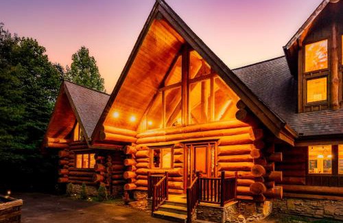 Pittman Center Chalet De Esquí | LeConte View - Lodge -Theater- September Deals-Views-GameRm-FirePit-HotTub