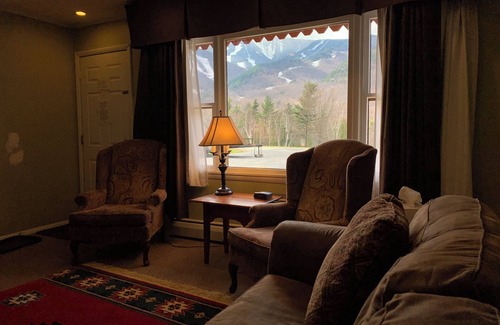 Wilmington Hotel | El único alojamiento ubicado en la entrada a Whiteface Olympic Mountain.