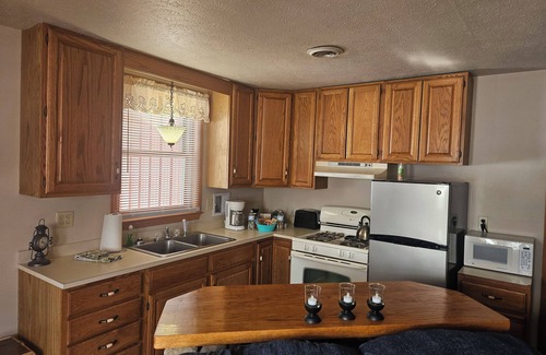 Bristolville Casa | Ledgestone Farms-Quiet Country Apartment