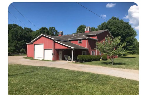 Bristolville Casa | Ledgestone Farms-Quiet Country Apartment