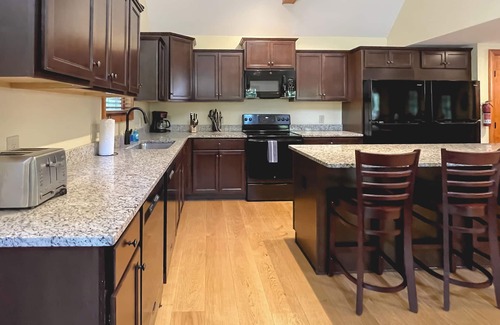 Lake Harmony Estates Chalet De Esquí | Ledgestone Lodge, Private Chalet for Large Group and Family Gatherings near JFBB