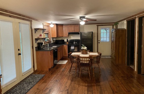 Negreet Cabina | LEDO HIDEAWAY - TOLEDO BEND WATERFRONT