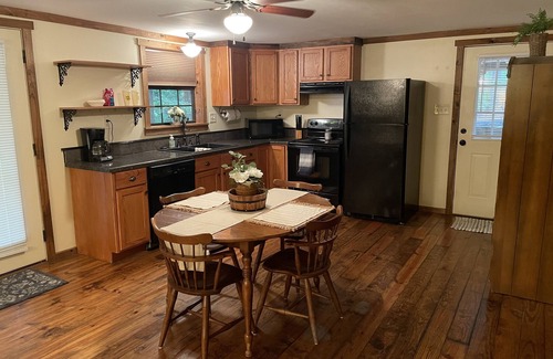 Negreet Cabina | LEDO HIDEAWAY - TOLEDO BEND WATERFRONT