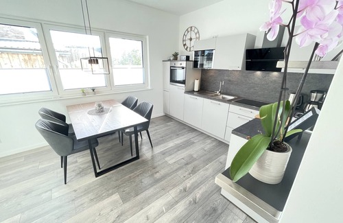 Wremen Apartamento | Lee-Modern newly built apartment near the beach *Wallbox*
