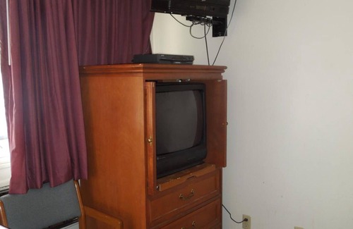Edison Hotel | Lee's Motel