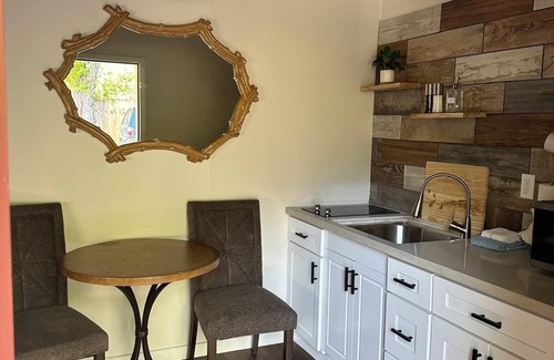 Lee Vining Hotel | Lee Vining Motel