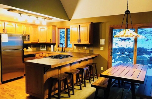 Traverse City Casa | Terapia Leelanau + (Bañera de hidromasaje aislada / nueva - Cerca de TC)