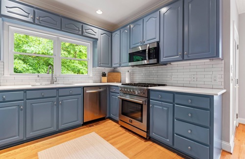 Southmont Casa | Leeloo's on the Lake – Gorgeous 4 BDR Sleeps 12 w/ Private Pool, Pet Friendly!