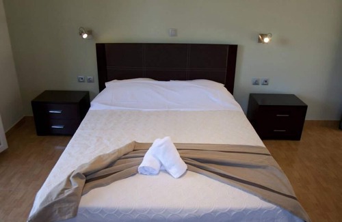 Agios Nikitas Hotel | Lefkas Petra