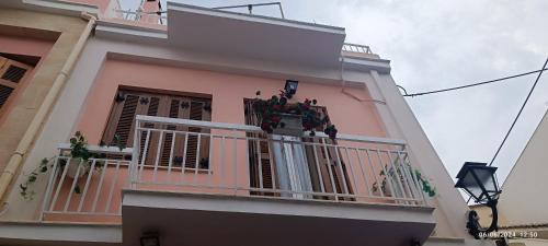 Aegina Town Apartamento | Lefterakis place