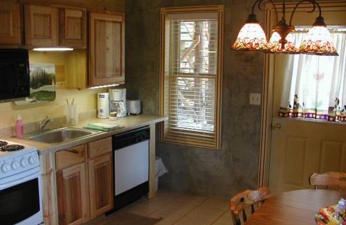 Custer Apartamento | Lefty's Hideout