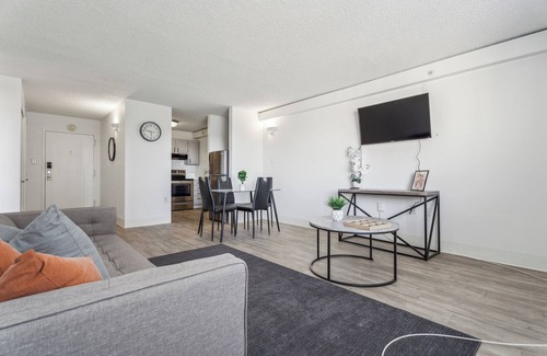 Richmond Apartamento | Legacy at Imperial Village 808 I 2 Bed 1 Bath