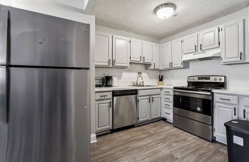 Richmond Apartamento | Legacy at Imperial Village 317 I 2 Bed 2 Bath