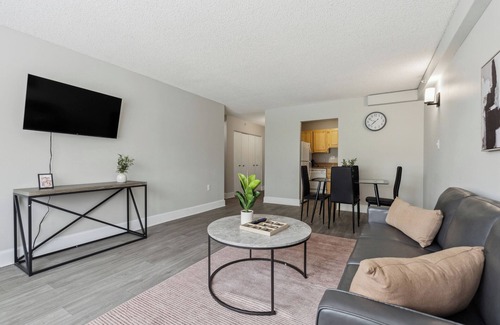 Richmond Apartamento | Legacy at Imperial Village 303 I 2 Bed 2 Bath