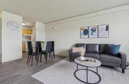Richmond Apartamento | Legacy at Imperial Village 712 I 1 Bed 1 Bath