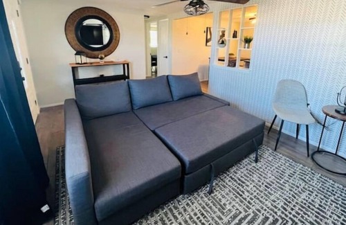 Forest Hills Casa | Legacy Aura Welcomes You Home