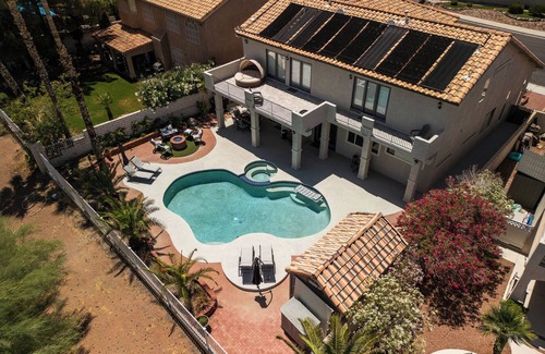 Green Valley Casa | Legacy GOLF Frontage LUXURY VIEW Home 5/3 Htd POOL/SPA BBQ,Firepit,10 min strip!