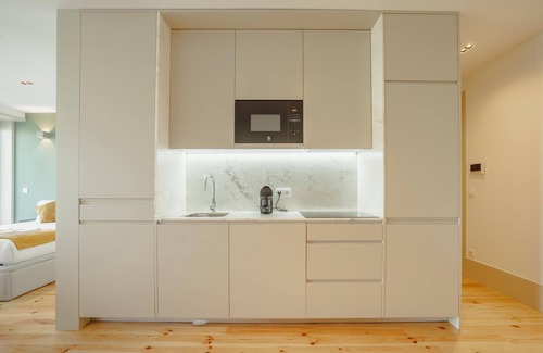Lapa Apartamento | Legacy Oporto Premium Apartment C by Vacationy