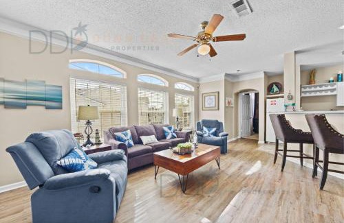 Gulfport Villa | Legacy Villa 1503