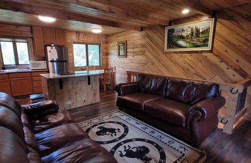 Wapiti Casa | Legg Ranch Bunkhouse Close to Yellowstone