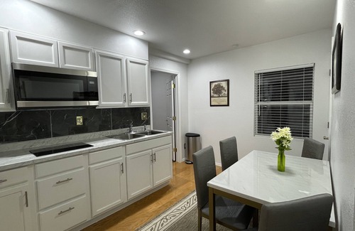 Auburndale Apartamento | Estudio privado de 2 dormitorios con cocina y baño de Legoland / Disney con vista al lago