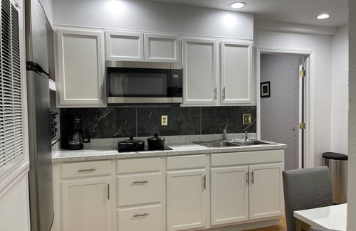 Auburndale Apartamento | Estudio privado de 2 dormitorios con cocina y baño de Legoland / Disney con vista al lago