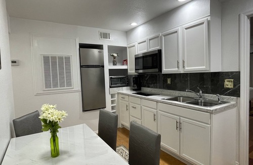 Auburndale Apartamento | Estudio privado de 2 dormitorios con cocina y baño de Legoland / Disney con vista al lago