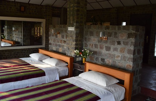 Yenangyaung Casa | Lei Thar Gone Guest House