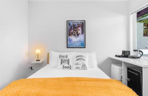 North Queen Anne Casa | Leia's Rebel Princess Suite
