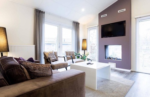 Beekbergen-West Chalet De Esquí | ✓ Leijhoeve XL at Recreatiepark Beekbergen ✓ Holiday home for 4 persons ✓ Located in Beekbergen (Gelderland) ✓ Holiday park on the Veluwe ✓ Book directly through the park