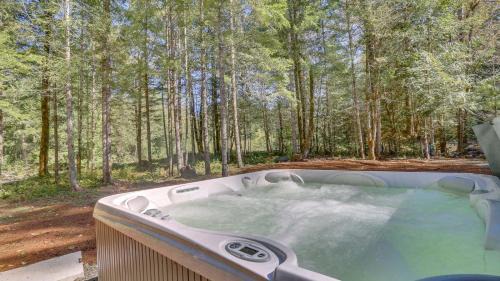 Rhododendron Casa | Leilani Cottage -Meredith Lodging