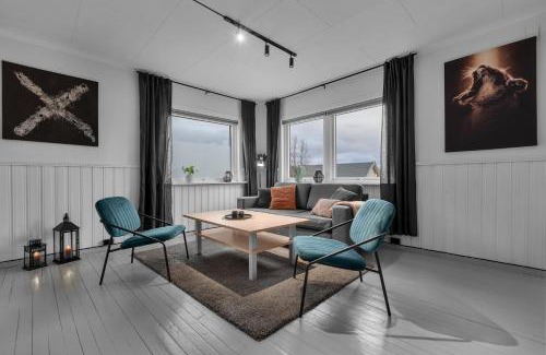 Tromsdalen Apartamento | Leilighet i Tromsdalen med en fantastisk utsikt over Tromsø Sentrum