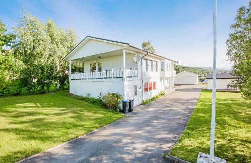 Finnsnes Apartamento | Leilighet på Finnsnes, Senja