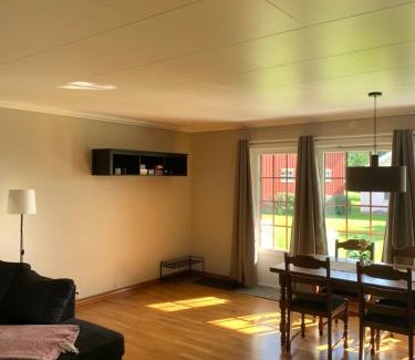 Lardal Municipality Apartamento | Leilighet på gård